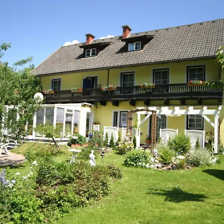 In Feld Am Near Slopes * Feld am See