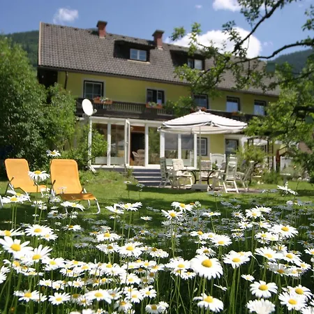 Lägenhet In Feld Am Near Slopes